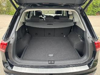 Volkswagen Tiguan 1.5 TSI Allspace Pano Nap picture 16