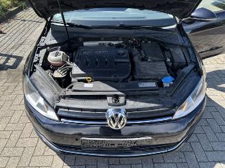 Volkswagen Golf 1.6 TDI DSG Lounge picture 11