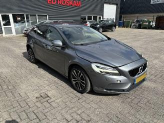 Unfallwagen Volvo V-40 2.0 D2 Automaat Nordic+ 2017/5