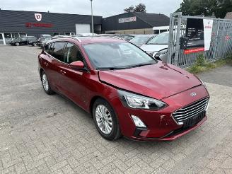 krockskadad bil auto Ford Focus 1.0 EcoB. Automaat Titanium 2020/7