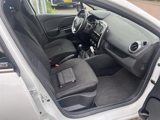 Renault Clio 0.9 TCe Night&Day picture 12
