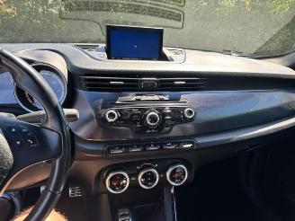 Alfa Romeo Giulietta 1.6 JTD Distinctive picture 17
