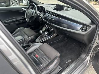 Alfa Romeo Giulietta 1.6 JTD Distinctive picture 11