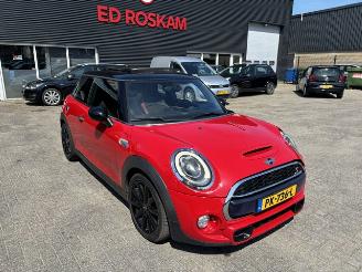 Damaged car Mini Cooper 2.0 SD JCW Chili Pano Automaat 170pk 2017/7