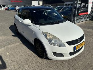 Vaurioauto  passenger cars Suzuki Swift 1.2 airco 2011/6