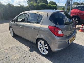 Opel Corsa 1.4 16v Design Edition picture 6