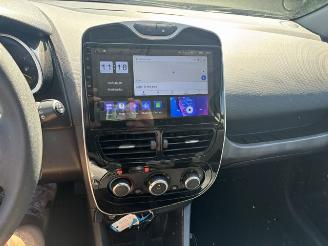 Renault Clio 1.5 DCI 5-drs airco picture 10