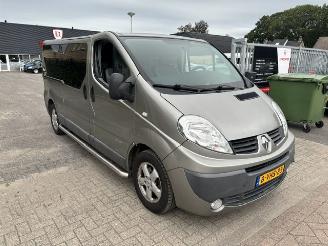 skadebil bedrijf Renault Trafic 2.5 DCI L2H1 DC Airco  145pk 2010/6