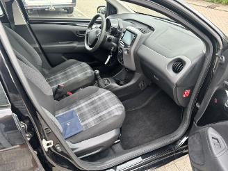 Peugeot 108 1.0 5-drs airco  Nap picture 9