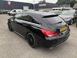 Vaurioauto  passenger cars Mercedes Cla-klasse 180 Orange Art Edition  Automaat 2016/2