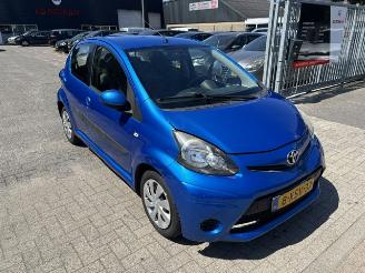 skadebil auto Toyota Aygo 1.0 5-drs Aspiration airco nap 2013/7