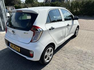 Kia Picanto 1.0 5-drs Plusline picture 3