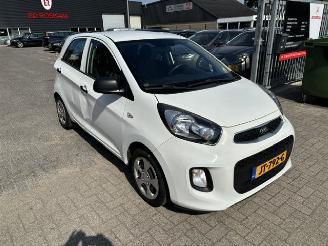 Coche accidentado Kia Picanto 1.0 5-drs Plusline 2016/6