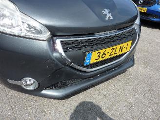 Peugeot 208 1.2 VTI ACCESS picture 5