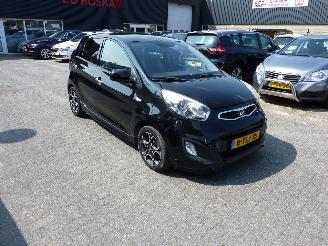 Coche accidentado Kia Picanto 1.2 CVVT WORL CUP ED. 2014/6