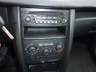 Peugeot 207 1.4 VTI X-LINE AIRCO picture 9