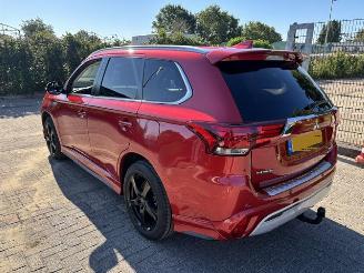 Schadeauto Mitsubishi Outlander 2.4 PHEV Intense S 2019/12