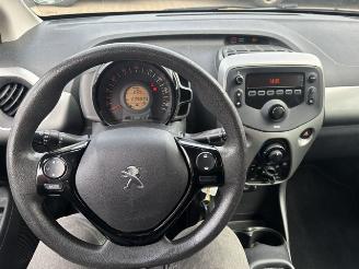 Peugeot 108 1.0 e-VTI 5-drs Airco picture 17