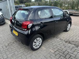 Peugeot 108 1.0 e-VTI 5-drs Airco picture 3