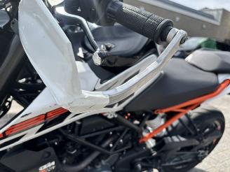 KTM 125 Duke 125 Duke Abs picture 10