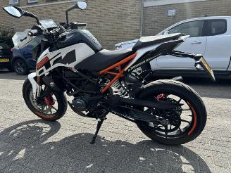 KTM 125 Duke 125 Duke Abs picture 5