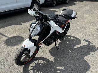 KTM 125 Duke 125 Duke Abs picture 11