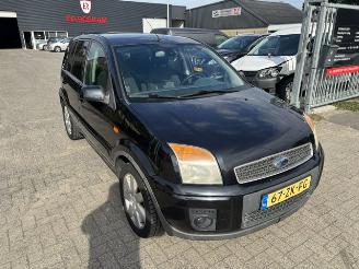 Damaged car Ford Fusion 1.4 16v Futura Airco NAP 2008/2