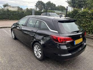 Coche accidentado Opel Astra 1.2 Elegance Sports 2020/1