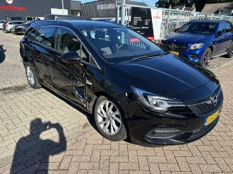 Voiture accidenté Opel Astra 1.2 Sports Tourer  NAP 2020/1