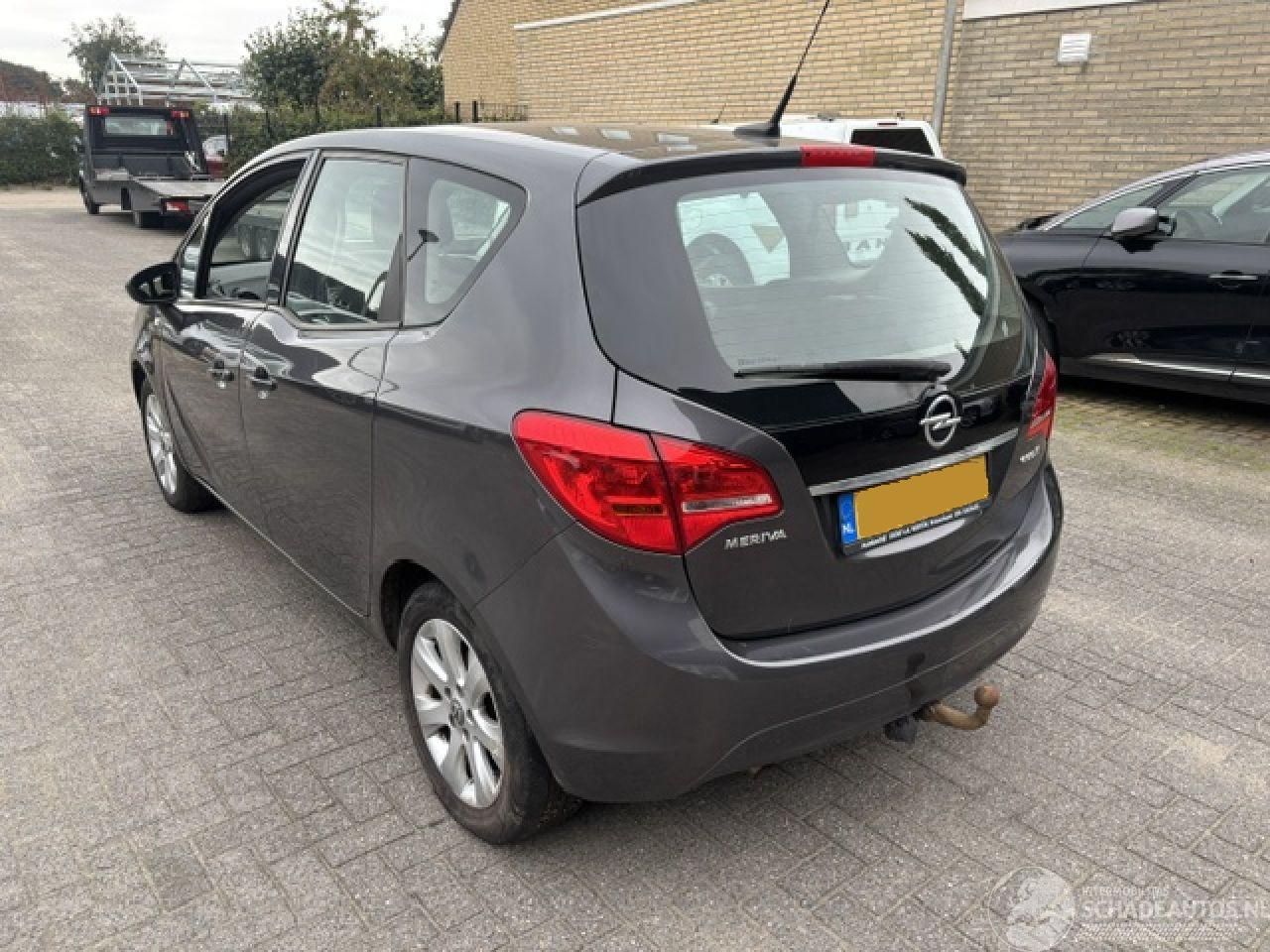 Opel Meriva 1.4 Turbo Edition  Nap