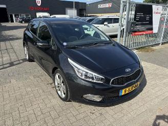 skadebil auto Kia Ceed 1.6 GDI 5-drs Clima 2014/8