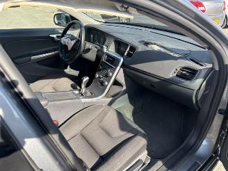 Volvo V-60 2.0 T4 Momentum 190pk picture 9