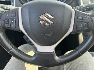 Suzuki SX4 1.6 DDiS Exclusive Pano picture 12