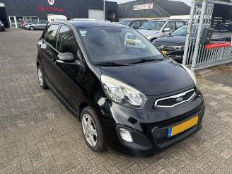 Unfallwagen Kia Picanto 1.0  5-drs Plus Pack 2013/5