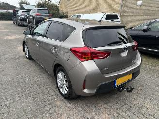 Voiture accidenté Toyota Auris 1.8 Hybrid Lease Automaat Pano 2014/6