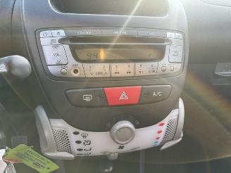 Toyota Aygo 1.0 5-drs Now airco Nap picture 11