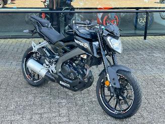 krockskadad bil motor Yamaha  MT125 2017/6