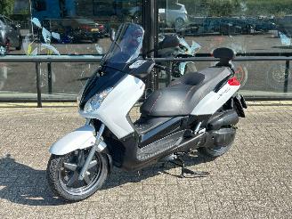 Yamaha X-Max 125  picture 1