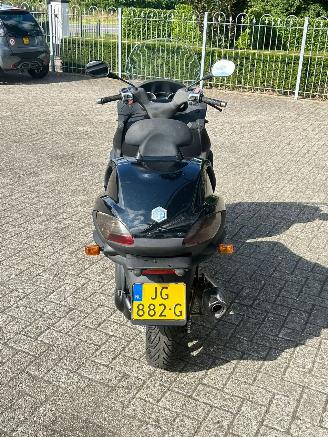 Piaggio MP3 250 LT picture 4