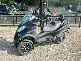 krockskadad bil motor Piaggio MP3 250 LT 2010/4