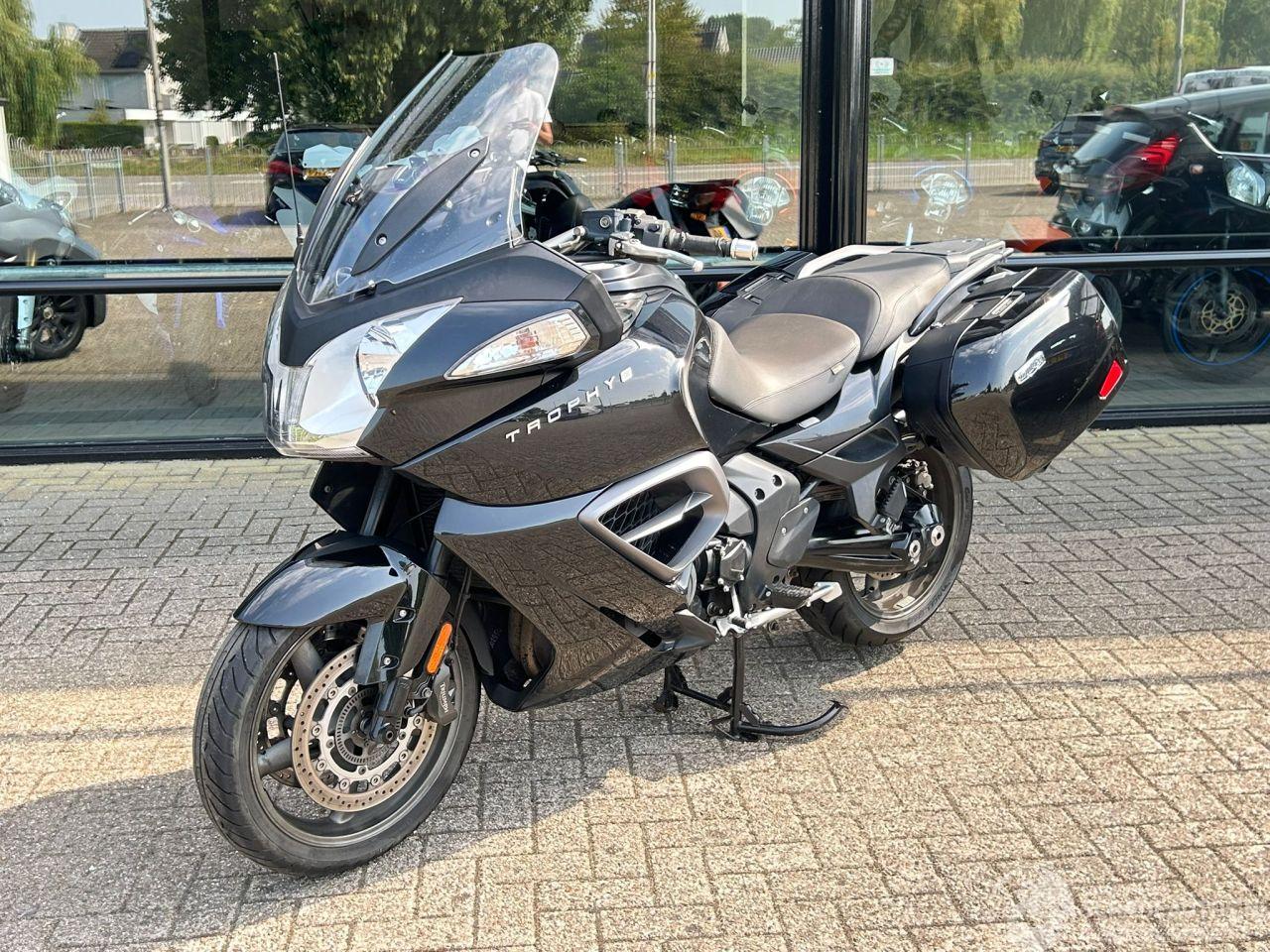 Triumph Trophy 1200 ABS