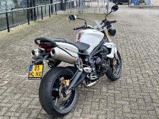 Triumph Speed Triple 675 picture 3