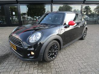 Tweedehands auto Mini Cooper 1.5 Business 2015/6