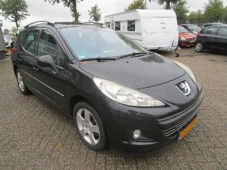 Peugeot 207 SW 1.6 VTI Premiere picture 4