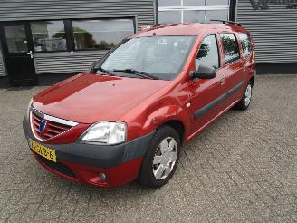 Damaged car Dacia Logan MCV 1.6-16V Laureate 2008/7