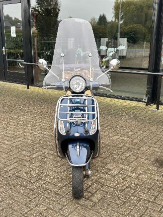 Vespa  LX 50 4T picture 8