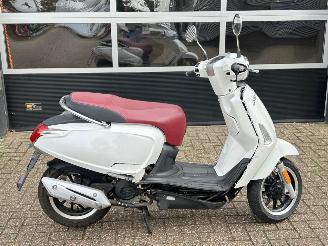 skadebil bromfiets Kymco  New Like 2018/5
