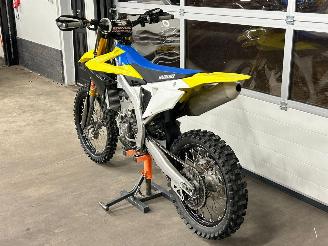 Suzuki RMZ 450  picture 3