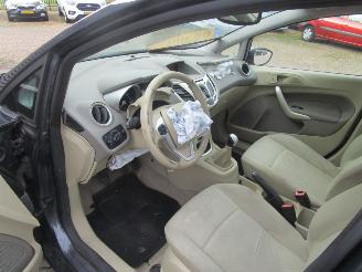 Ford Fiesta 1.25 Ghia 5drs picture 10