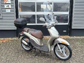 Schade scooter Yamaha  Why 50 2000/6